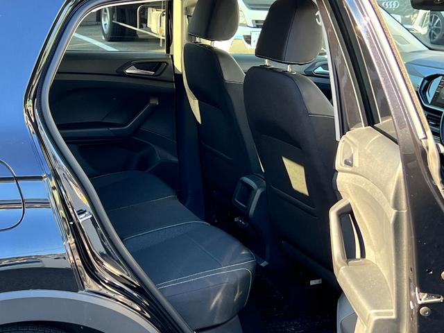 Ｔ－クロス ＴＳＩ　スタイル　シティエマージェンシーブレーキ　オートハイビーム　ブルートゥース　ＵＳＢ　ＬＥＤ　スマートキー　ナビ　アダクティブクルーズコントロール　ＥＴＣ２．０　Ｂカメラ　禁煙　ルーフレール　電動格納ミラー（39枚目）