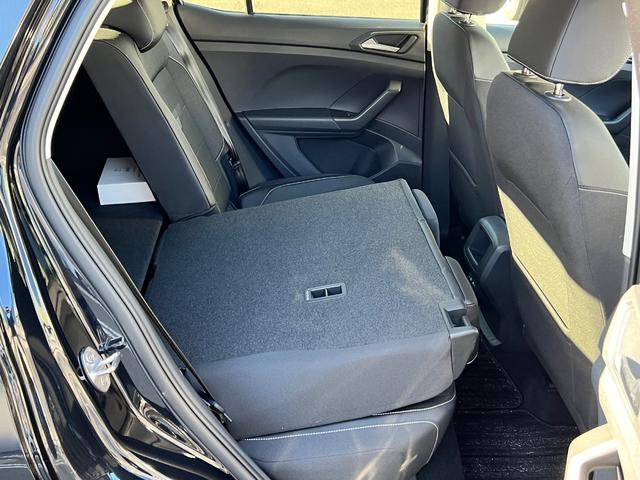 Ｔ－クロス ＴＳＩ　スタイル　シティエマージェンシーブレーキ　オートハイビーム　ブルートゥース　ＵＳＢ　ＬＥＤ　スマートキー　ナビ　アダクティブクルーズコントロール　ＥＴＣ２．０　Ｂカメラ　禁煙　ルーフレール　電動格納ミラー（41枚目）