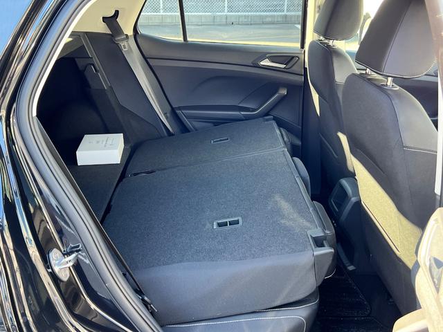 Ｔ－クロス ＴＳＩ　スタイル　シティエマージェンシーブレーキ　オートハイビーム　ブルートゥース　ＵＳＢ　ＬＥＤ　スマートキー　ナビ　アダクティブクルーズコントロール　ＥＴＣ２．０　Ｂカメラ　禁煙　ルーフレール　電動格納ミラー（42枚目）