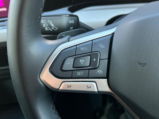 ゴルフヴァリアント ｅＴＳＩ　アクティブ　アイドリングストップ　ナビＴＶ　電動格納ミラー　前後センサー　衝突軽減　フルセグＴＶ　リヤカメラ　１オーナー　パーキングアシスト　ＬＥＤヘッドランプ　キーレスエントリー　デモカー　パワーバックドア（22枚目）