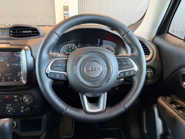 ジープ・レネゲード リミテッド 革シート ナビバックカメラ フルセグTVチューナー LEDヘッドライト 前後ドラレコ(10枚目)