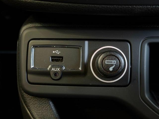 ジープ・レネゲード リミテッド 革シート ナビバックカメラ フルセグTVチューナー LEDヘッドライト 前後ドラレコ(15枚目)