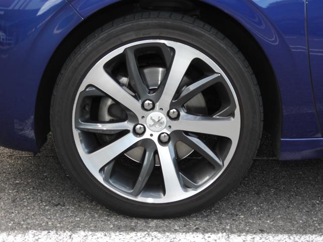 208 GT 6速マニュアル エアコン ETC 純正アルミホイール クリアランスセンサー クルーズコントロール パノラミックガラスルーフ(19枚目)