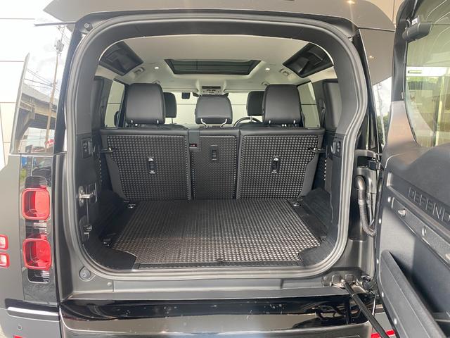 ディフェンダー 110イースナーダークエディション スライディングパノラミックルーフ 電子制御エアサスペンション 22AW ブライトエクステリアパック ヘッドアップディスプレイ プライバシーガラス マトリックスLEDヘッドランプ コールドクライメート(21枚目)