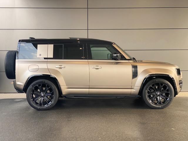 ディフェンダー オクタ　６３５ｐｓ　７５０Ｎ　１オーナー禁煙　マットプロテクティブフィルム（8枚目）