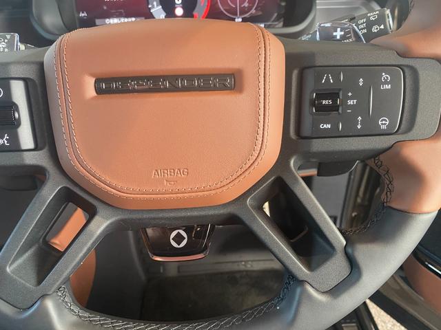 ディフェンダー オクタ　６３５ｐｓ　７５０Ｎ　１オーナー禁煙　マットプロテクティブフィルム（17枚目）