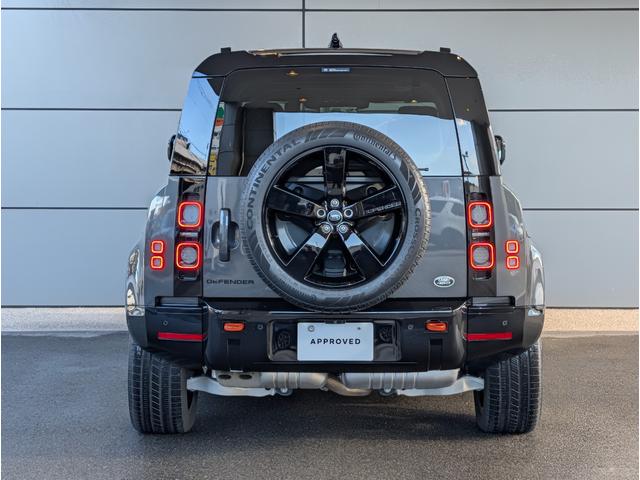 ディフェンダー １１０Ｘ　Ｄ３００　２２インチＡＷ　ＭＥＲＩＤＩＡＮサラウンドシステム　Ｅｘｔｅｎｄｅｄ　Ｂｌａｃｋ　Ｅｘｔｅｒｉｏｒ　Ｐａｃｋ　プライバシーガラス　スライディングパノラミックルーフ　フィックスドサイドステップ（8枚目）