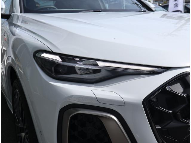 Ｑ５スポーツバック エディションワン　マトリクス　ライティングＰ　テクノロジーＰＲＯ　ブラックＰ　デジタルＯＬＥＤリヤライト　アンビエントＰＲＯ　パッセンジャーＤｉｓｐｌａｙ　電動チルト　ステアリングヒーター　プライバシーガラス　２１ＡＷ（12枚目）