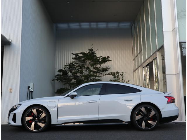 e-トロンGTクワトロ ベースグレード レーザーマトリクス テクノロジーP タングステンカーバイドブレーキ 赤キャリパー レザーシート B&O ワイヤレス e-tronスポーツサウンド 21AW(22枚目)