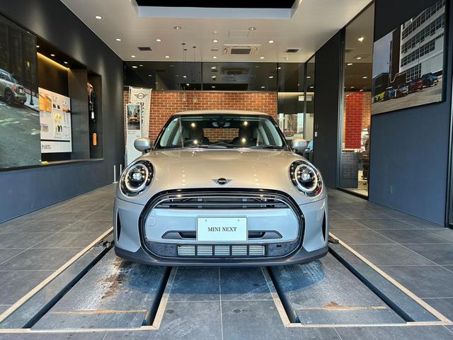 ＭＩＮＩ ワン　ファーストパッケージ　エッセンシャル・トリム　弊社デモカー　バックカメラ　１５インチアルミ　走行１５０２ＫＭ　車検２６年１１月（14枚目）