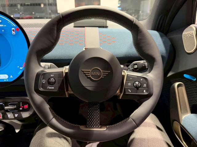 MINI エースマンSE フェイバリット・トリム MPKG 19インチアルミ AppleCarPlay サラウンドビューモニター バックモニター シートヒーター ドライブレコーダー スマートキー Harman/Kardon(13枚目)