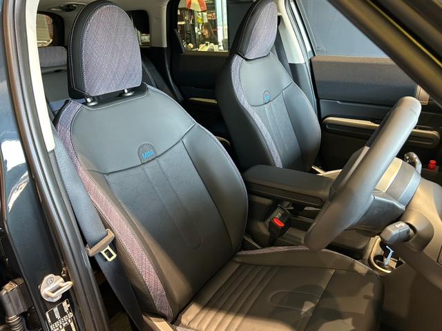 ＭＩＮＩ カントリーマンＣ　クラシック・トリム　ＣＬＡＳＳＩＣＴＲＩＭ　М－ＰＫＧ　１８インチアルミ　純正ナビ　バックカメラ　ＥＴＣ　シートヒーター　ステアリングヒーター（12枚目）