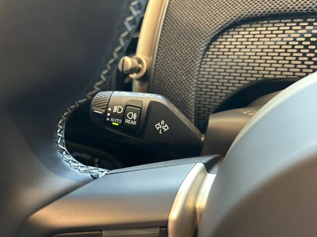 ＭＩＮＩ カントリーマンＣ　クラシック・トリム　ＣＬＡＳＳＩＣＴＲＩＭ　М－ＰＫＧ　１８インチアルミ　純正ナビ　バックカメラ　ＥＴＣ　シートヒーター　ステアリングヒーター（18枚目）