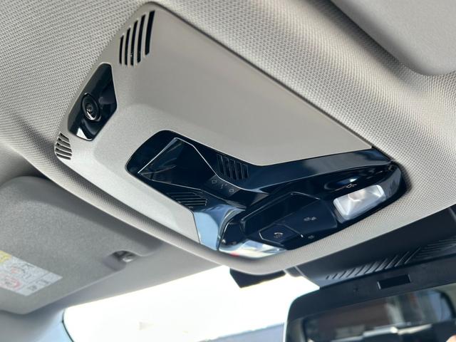 ＭＩＮＩ カントリーマンＣ　クラシック・トリム　ＣＬＡＳＳＩＣＴＲＩＭ　М－ＰＫＧ　１８インチアルミ　純正ナビ　バックカメラ　ＥＴＣ　シートヒーター　ステアリングヒーター（25枚目）