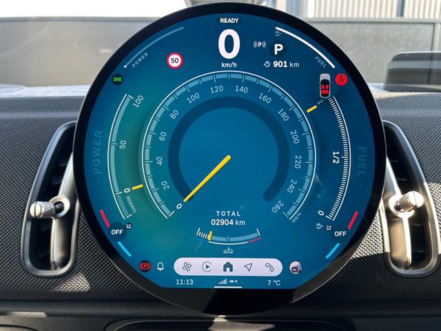 ＭＩＮＩ カントリーマンＣ　クラシック・トリム　ＣＬＡＳＳＩＣＴＲＩＭ　М－ＰＫＧ　１８インチアルミ　純正ナビ　バックカメラ　ＥＴＣ　シートヒーター　ステアリングヒーター（31枚目）