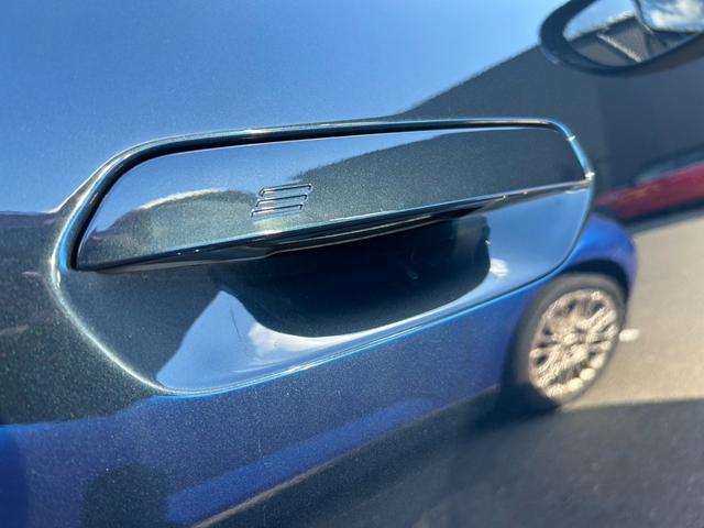 ＭＩＮＩ カントリーマンＣ　クラシック・トリム　ＣＬＡＳＳＩＣＴＲＩＭ　М－ＰＫＧ　１８インチアルミ　純正ナビ　バックカメラ　ＥＴＣ　シートヒーター　ステアリングヒーター（42枚目）