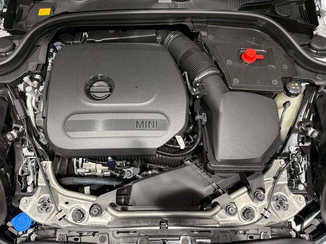 ＭＩＮＩ クーパーＳ　クラシック・トリム　ＣＬＡＳＳＩＣＴＲＩＭ　１７インチ純正ホイール　純正ナビ　バックカメラ　ＥＴＣ　シートヒーター（32枚目）