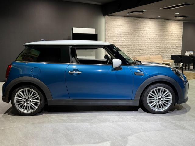 MINI クーパー 後期型・アップルカープレイ・クラシックトリム(3枚目)