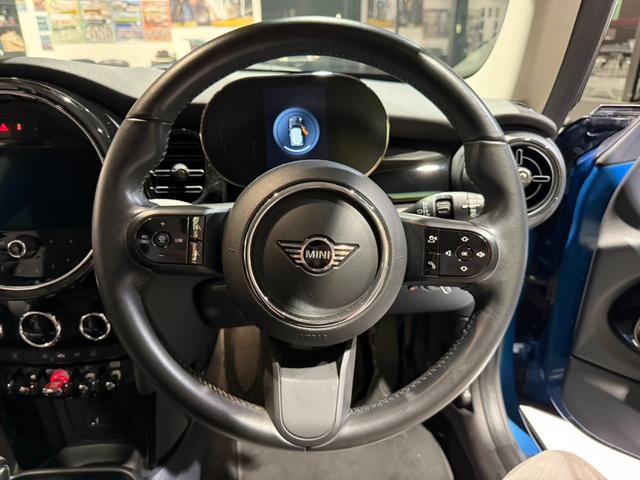 MINI クーパー 後期型・アップルカープレイ・クラシックトリム(11枚目)