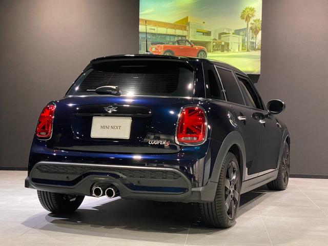 ＭＩＮＩ クーパーＳ　クラシック・トリム　シートヒーター　ヘッドアップディスプレイ　１７インチアルミ　純正ドラレコ前後（6枚目）