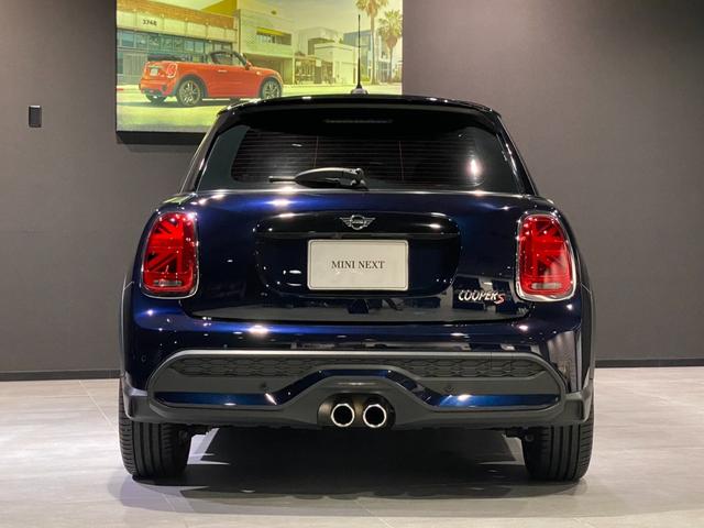 ＭＩＮＩ クーパーＳ　クラシック・トリム　シートヒーター　ヘッドアップディスプレイ　１７インチアルミ　純正ドラレコ前後（7枚目）