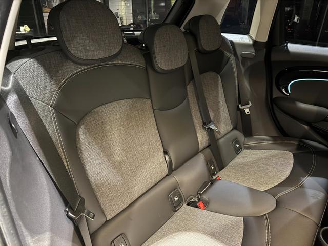 ＭＩＮＩ クーパーＳ　クラシック・トリム　シートヒーター　ヘッドアップディスプレイ　１７インチアルミ　純正ドラレコ前後（12枚目）