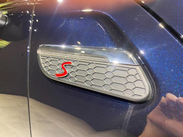 ＭＩＮＩ クーパーＳ　クラシック・トリム　シートヒーター　ヘッドアップディスプレイ　１７インチアルミ　純正ドラレコ前後（16枚目）