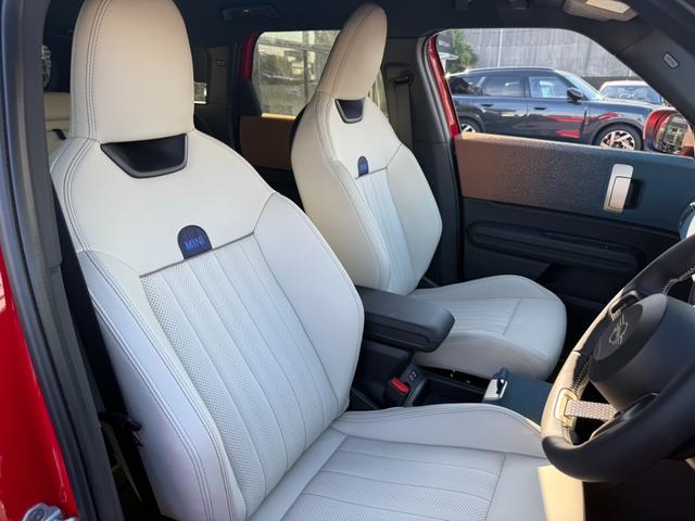 MINI カントリーマンD フェイバリット・トリム フェイバードトリム Mパッケージ 19インチカレイドスポーク 全方位カメラ ドラレコ(18枚目)