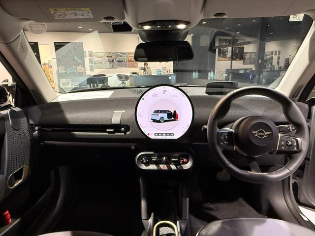 ＭＩＮＩ クーパーＳＥ　クラシック・トリム　クラシックトリム　ＥＴＣ２．０　アクティブクルーズコントロール　電気自動車　シートヒーター（3枚目）
