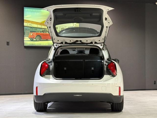 ＭＩＮＩ クーパーＳＥ　クラシック・トリム　クラシックトリム　ＥＴＣ２．０　アクティブクルーズコントロール　電気自動車　シートヒーター（9枚目）