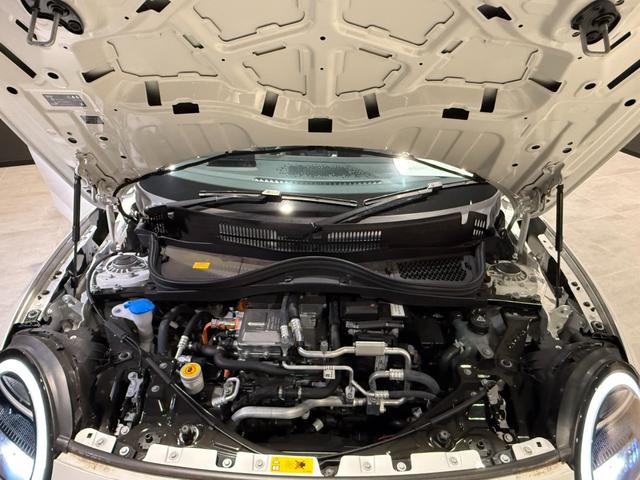 ＭＩＮＩ クーパーＳＥ　クラシック・トリム　クラシックトリム　ＥＴＣ２．０　アクティブクルーズコントロール　電気自動車　シートヒーター（13枚目）