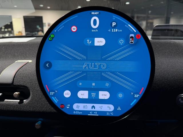 ＭＩＮＩ クーパーＳＥ　クラシック・トリム　クラシックトリム　ＥＴＣ２．０　アクティブクルーズコントロール　電気自動車　シートヒーター（15枚目）