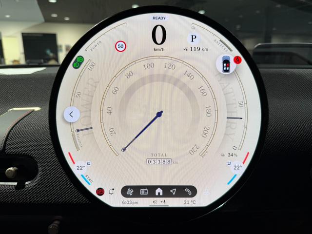 ＭＩＮＩ クーパーＳＥ　クラシック・トリム　クラシックトリム　ＥＴＣ２．０　アクティブクルーズコントロール　電気自動車　シートヒーター（19枚目）