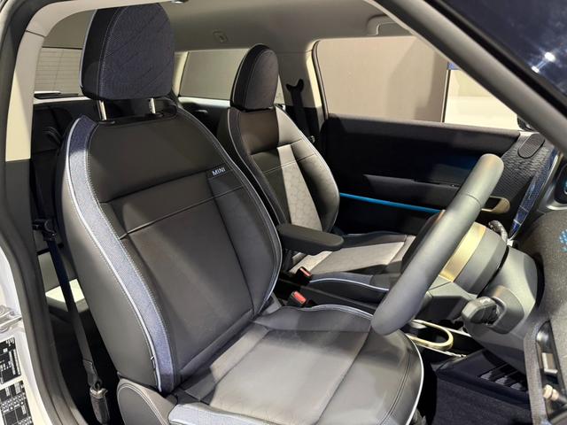 ＭＩＮＩ クーパーＳＥ　クラシック・トリム　クラシックトリム　ＥＴＣ２．０　アクティブクルーズコントロール　電気自動車　シートヒーター（21枚目）