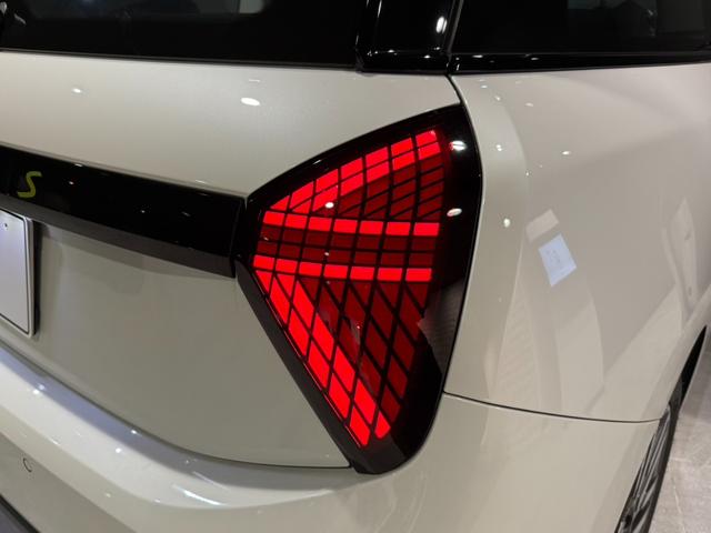ＭＩＮＩ クーパーＳＥ　クラシック・トリム　クラシックトリム　ＥＴＣ２．０　アクティブクルーズコントロール　電気自動車　シートヒーター（30枚目）