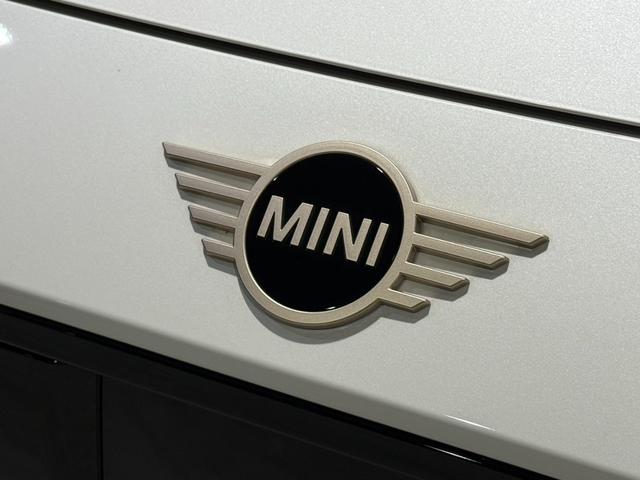 ＭＩＮＩ クーパーＳＥ　クラシック・トリム　クラシックトリム　ＥＴＣ２．０　アクティブクルーズコントロール　電気自動車　シートヒーター（31枚目）