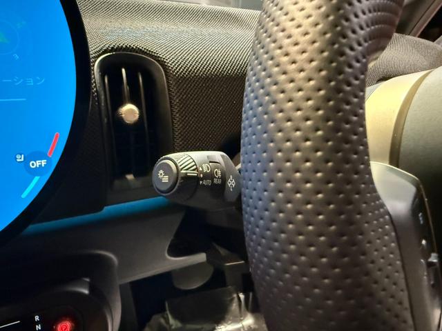 ＭＩＮＩ クーパーＳ　ジョン・クーパー・ワークス・トリム　ジョンクーパーワークストリム　１７インチアルミホイール　シートヒーター　ＥＴＣ２．０　パドルシフトつき（11枚目）