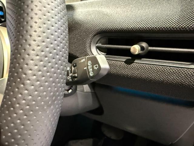 ＭＩＮＩ クーパーＳ　ジョン・クーパー・ワークス・トリム　ジョンクーパーワークストリム　１７インチアルミホイール　シートヒーター　ＥＴＣ２．０　パドルシフトつき（12枚目）