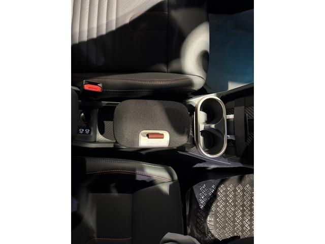 ＭＩＮＩ クーパーＳ　ジョン・クーパー・ワークス・トリム　ジョンクーパーワークストリム　１７インチアルミホイール　シートヒーター　ＥＴＣ２．０　パドルシフトつき（25枚目）