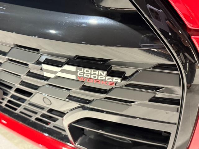 ＭＩＮＩ クーパーＳ　ジョン・クーパー・ワークス・トリム　ジョンクーパーワークストリム　１７インチアルミホイール　シートヒーター　ＥＴＣ２．０　パドルシフトつき（32枚目）