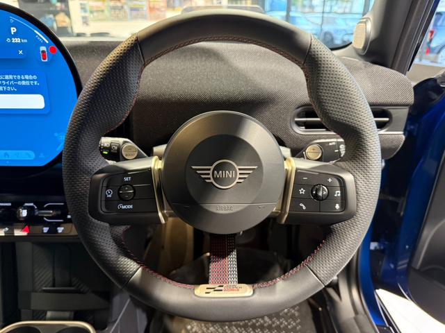 MINI クーパーS ジョン・クーパー・ワークス・トリム ジョンクーパーワークストリム 18インチアルミホイール シートヒーター ETC2.0 パドルシフトつき(9枚目)
