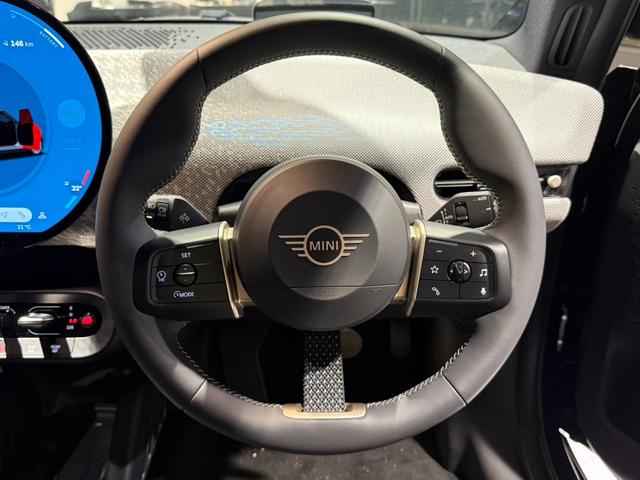 ＭＩＮＩ クーパーＳＥ　フェイバリット・トリム　フェイバリットトリム　ＥＴＣ２．０　アクティブクルーズコントロール　ＡＰＰＬＥ　ＣＡＲ　ＰＬＡＹ（10枚目）