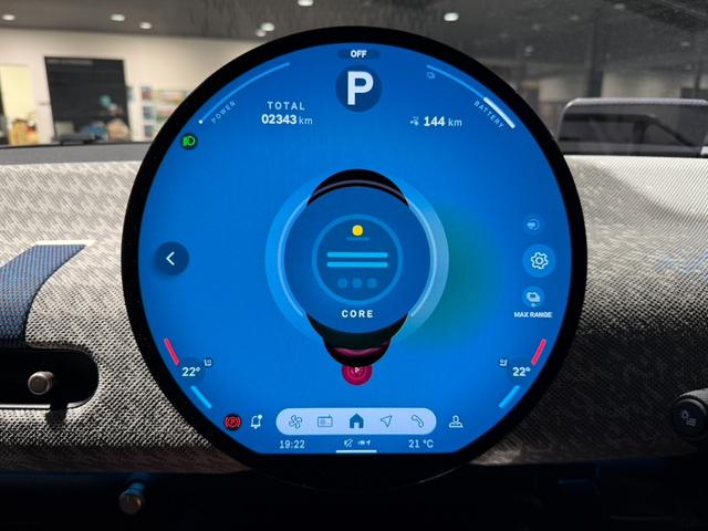 ＭＩＮＩ クーパーＳＥ　フェイバリット・トリム　フェイバリットトリム　ＥＴＣ２．０　アクティブクルーズコントロール　ＡＰＰＬＥ　ＣＡＲ　ＰＬＡＹ（16枚目）