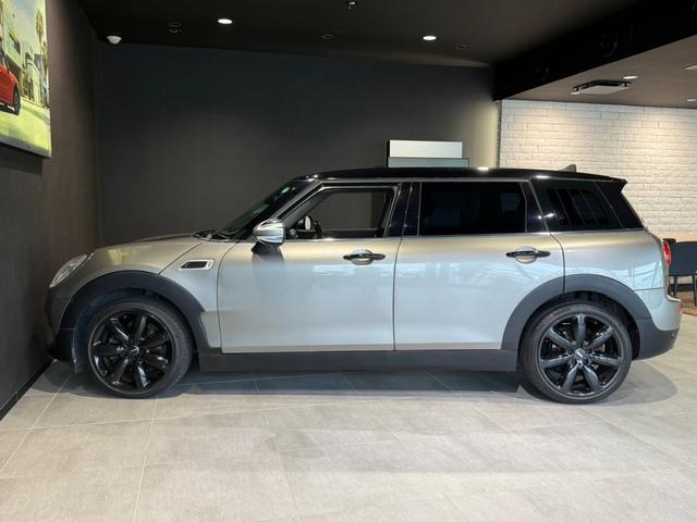 ＭＩＮＩ クーパーＤ　クラブマン　純正ナビ　１８インチアルミホイール　ＥＴＣ２．０　アクティブクルーズコントロール（3枚目）