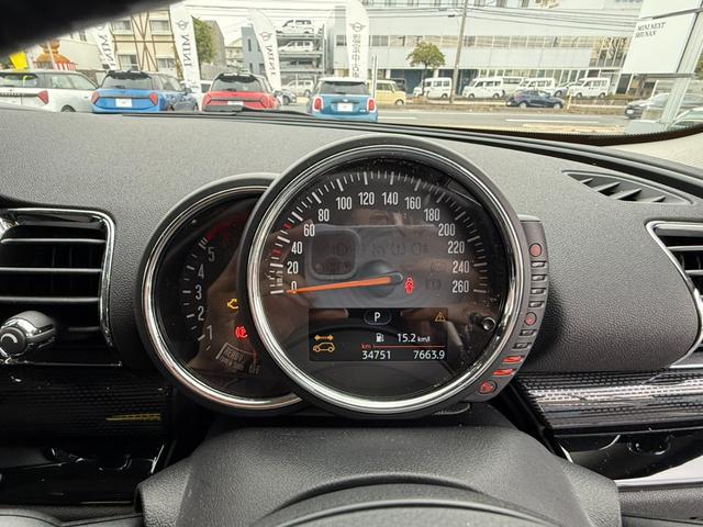 ＭＩＮＩ クーパーＤ　クラブマン　純正ナビ　１８インチアルミホイール　ＥＴＣ２．０　アクティブクルーズコントロール（11枚目）