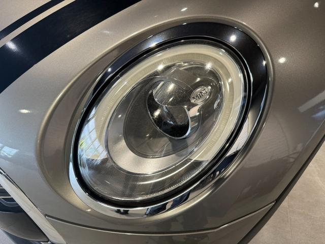 ＭＩＮＩ クーパーＤ　クラブマン　純正ナビ　１８インチアルミホイール　ＥＴＣ２．０　アクティブクルーズコントロール（24枚目）