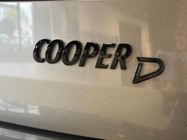 ＭＩＮＩ クーパーＤ　クラブマン　純正ナビ　１８インチアルミホイール　ＥＴＣ２．０　アクティブクルーズコントロール（26枚目）