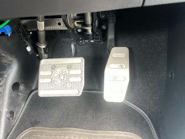 アバルト500 ベースグレード ビ・DTV・ETC・ドラレコ・17インチアルミ・車高調・低ダストブレーキ・スリットブレーキローター・タイミングベルト交換済み(16枚目)