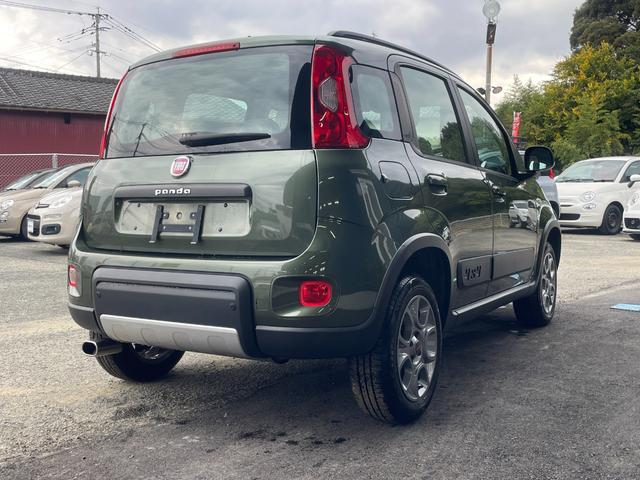 当店では　納車時に　　　ミッションオイル　ＬＬＣ　ブレーキフルード　ワイパー　バッテリなどの消耗品は　交換いたします。