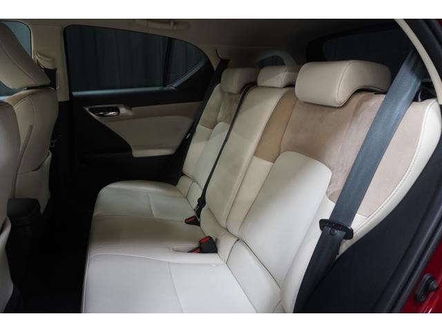 CT CT200h バージョンC ステアリングヒーター L-TEXシート(15枚目)